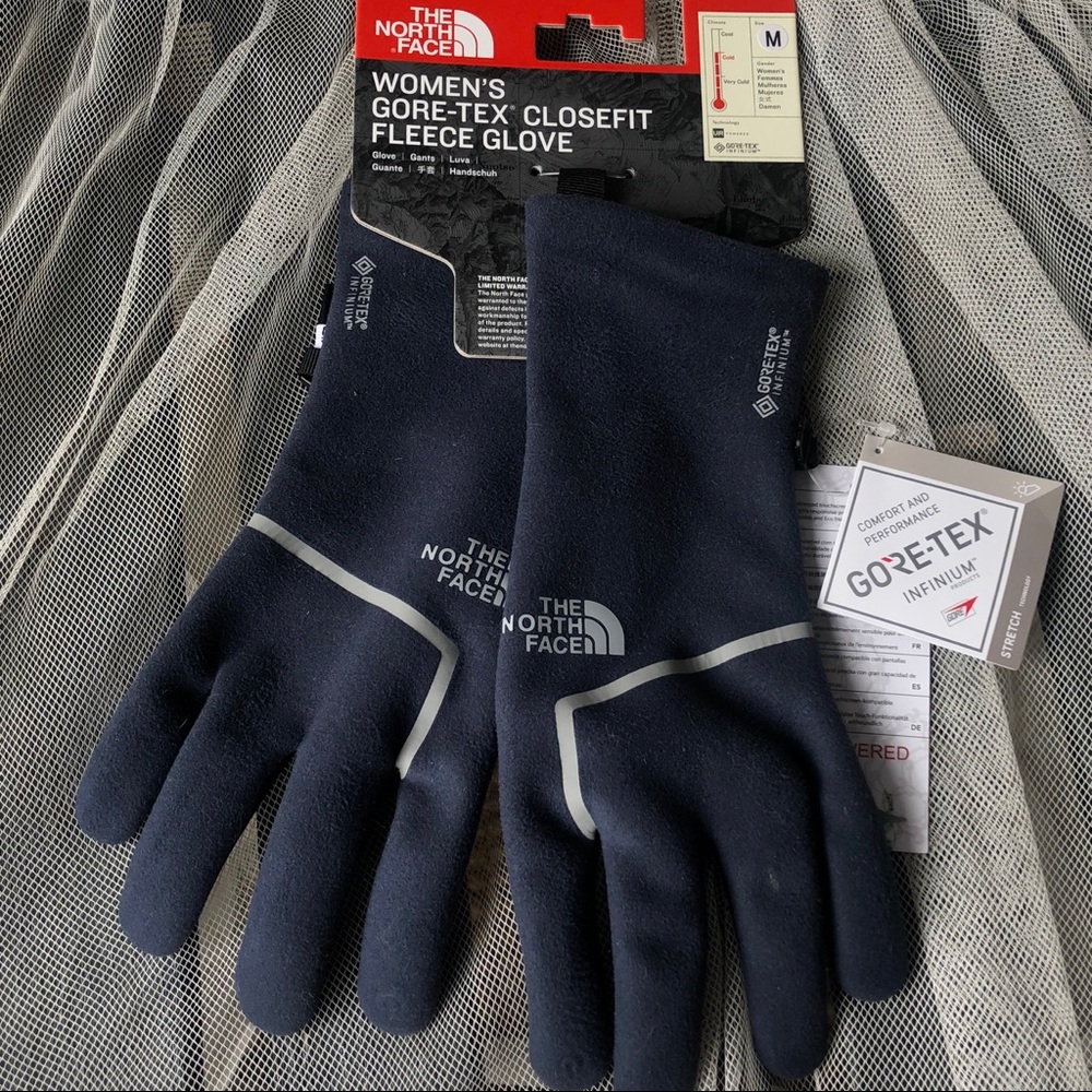 The North Face Gore-Tex Closefit Fleece Gloves